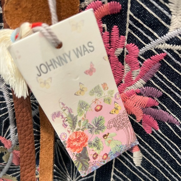 Johnny Was Viviana denim weekender bag with floral embroidery. NWT - Picture 7 of 10
